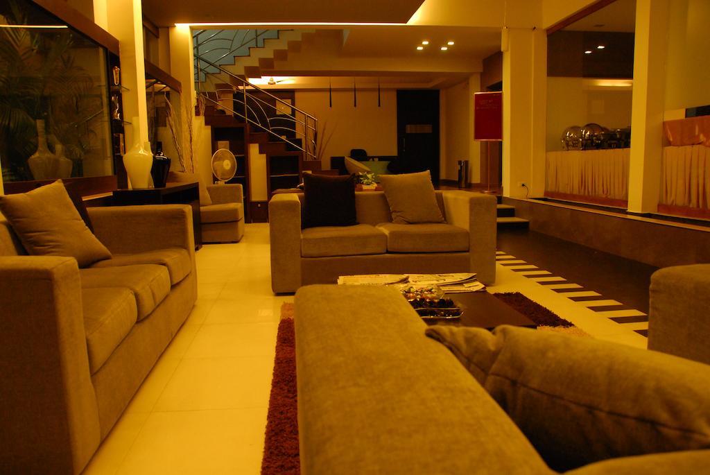 Sayoojyam Residency Hotel Palakkad Exterior photo