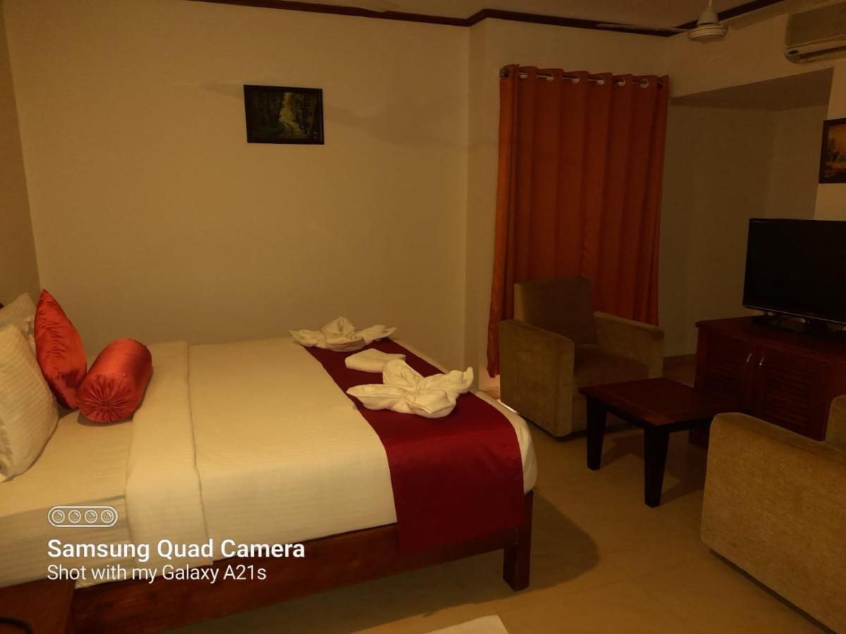 Sayoojyam Residency Hotel Palakkad Exterior photo